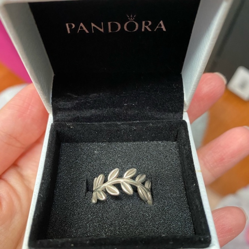 Pandora laurel wreath ring